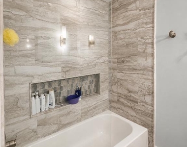 11659 Stoneview Square - Photo Thumbnail 9