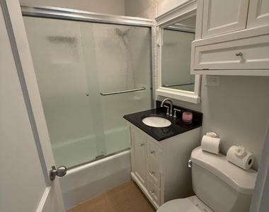 1131 Marion Avenue - Photo Thumbnail 8