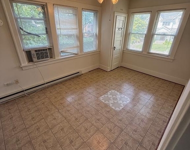 1131 Marion Avenue - Photo Thumbnail 2