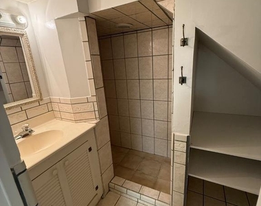 1131 Marion Avenue - Photo Thumbnail 6