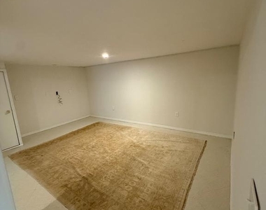 1131 Marion Avenue - Photo Thumbnail 5