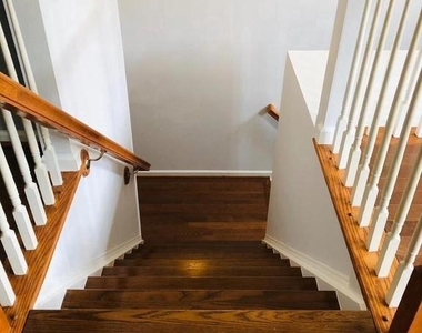 4497 Monmouth Street - Photo Thumbnail 7