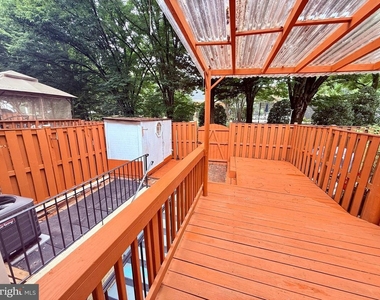 5944 Raina Drive - Photo Thumbnail 14