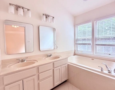 5944 Raina Drive - Photo Thumbnail 13
