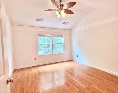 5944 Raina Drive - Photo Thumbnail 10