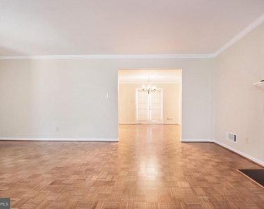 6226 Hardy Drive - Photo Thumbnail 4