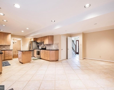 6226 Hardy Drive - Photo Thumbnail 9