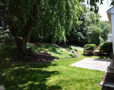 8017 Diving Cliff Lane - Photo Thumbnail 13