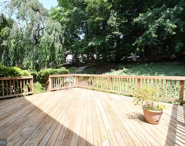8017 Diving Cliff Lane - Photo Thumbnail 11