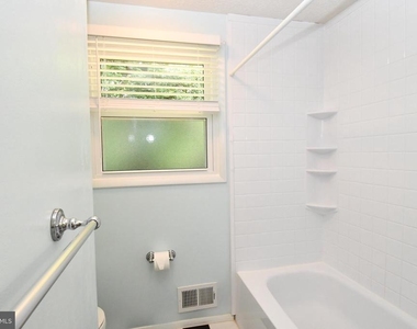 8017 Diving Cliff Lane - Photo Thumbnail 22