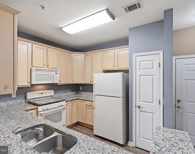 3850 Lightfoot Street - Photo Thumbnail 3