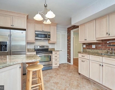 11312 Myrtle Lane - Photo Thumbnail 4
