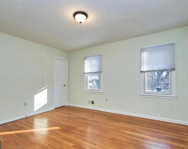 11312 Myrtle Lane - Photo Thumbnail 15