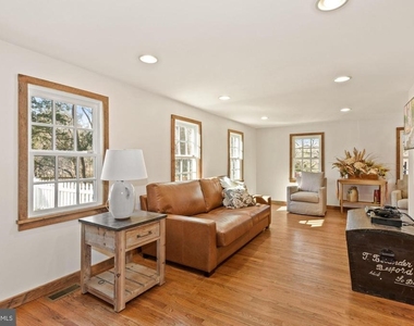 326 Walker Road - Photo Thumbnail 15