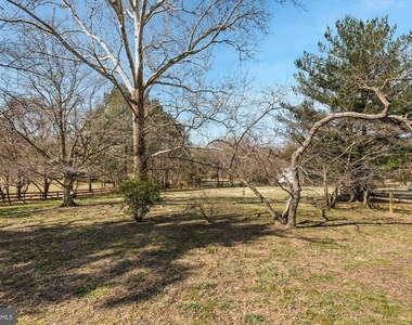 326 Walker Road - Photo Thumbnail 45