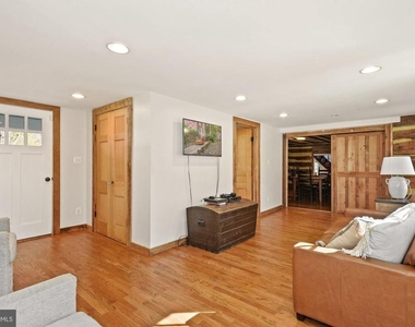 326 Walker Road - Photo Thumbnail 16