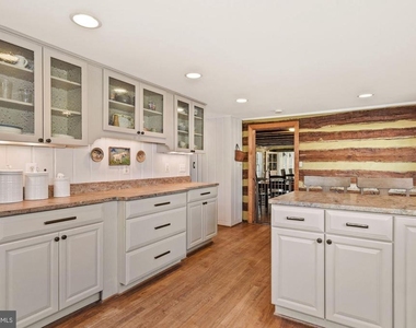 326 Walker Road - Photo Thumbnail 6