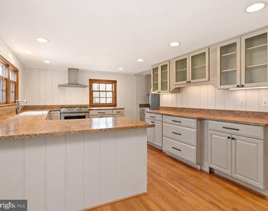 326 Walker Road - Photo Thumbnail 19