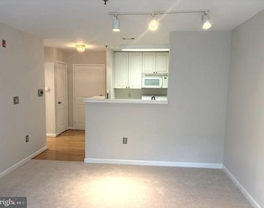 5563 Seminary Road - Photo Thumbnail 9