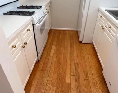 5563 Seminary Road - Photo Thumbnail 6