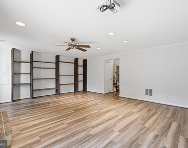 10429 Red Granite Terrace - Photo Thumbnail 29
