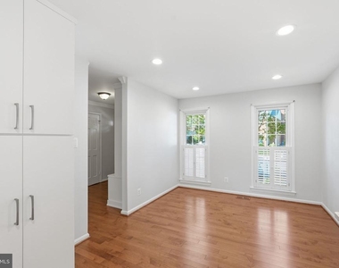 10429 Red Granite Terrace - Photo Thumbnail 25