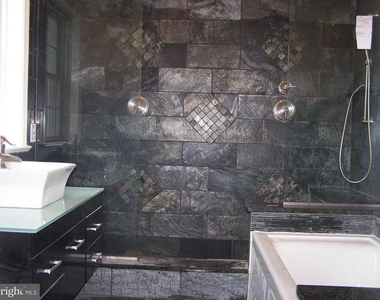 6434 Eastleigh Court - Photo Thumbnail 12