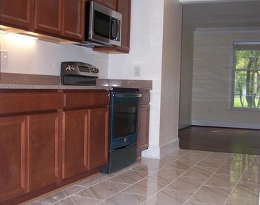 6434 Eastleigh Court - Photo Thumbnail 4