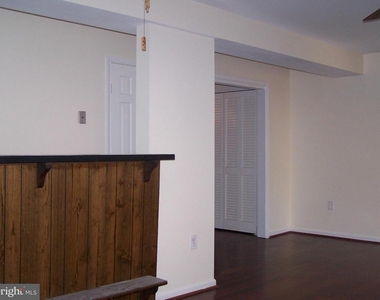 6434 Eastleigh Court - Photo Thumbnail 25