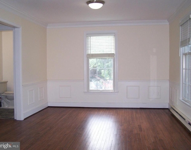 6434 Eastleigh Court - Photo Thumbnail 8
