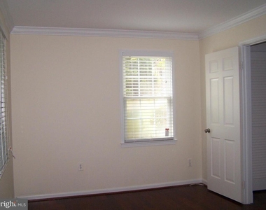 6434 Eastleigh Court - Photo Thumbnail 21