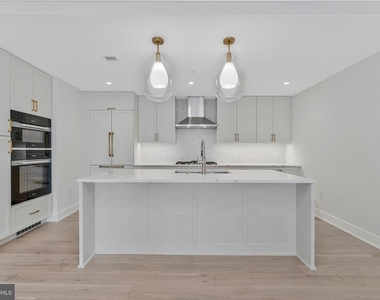 6718 Lowell Avenue - Photo Thumbnail 21
