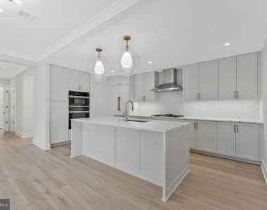 6718 Lowell Avenue - Photo Thumbnail 18