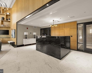 6718 Lowell Avenue - Photo Thumbnail 2