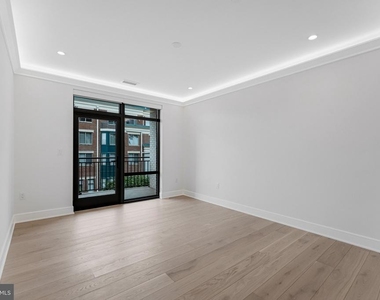 6718 Lowell Avenue - Photo Thumbnail 24
