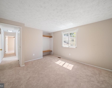 1103 Burwick Drive - Photo Thumbnail 12