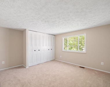 1103 Burwick Drive - Photo Thumbnail 14
