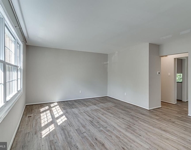 3374 Breckenridge Court - Photo Thumbnail 1