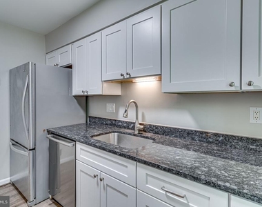 3374 Breckenridge Court - Photo Thumbnail 12