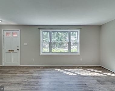 3374 Breckenridge Court - Photo Thumbnail 5