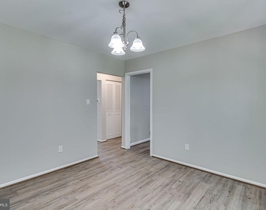 3374 Breckenridge Court - Photo Thumbnail 7