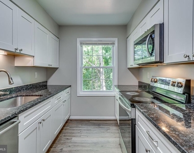3374 Breckenridge Court - Photo Thumbnail 9