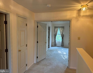 12097 Edgemere Circle - Photo Thumbnail 6