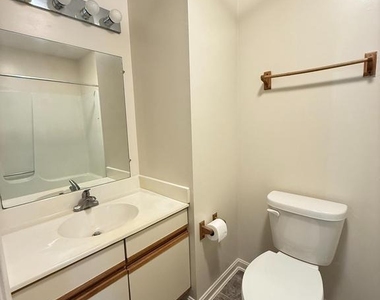 328 Tudor Drive - Photo Thumbnail 3