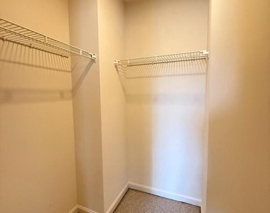 328 Tudor Drive - Photo Thumbnail 6