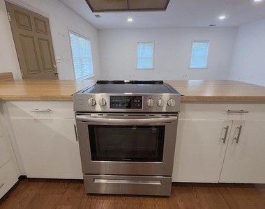 6486 Corbin Lane - Photo Thumbnail 6