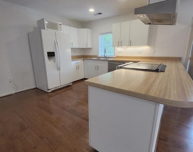 6486 Corbin Lane - Photo Thumbnail 5