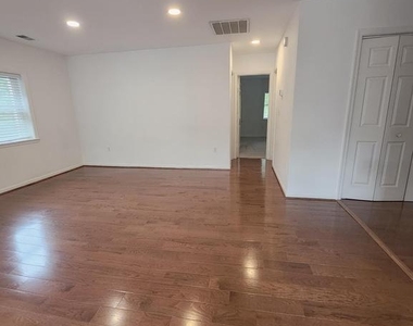 6486 Corbin Lane - Photo Thumbnail 3