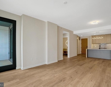 255 W Falls Station Boulevard - Photo Thumbnail 15