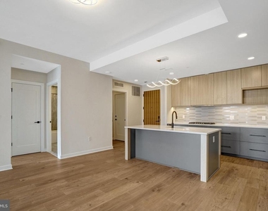 255 W Falls Station Boulevard - Photo Thumbnail 18